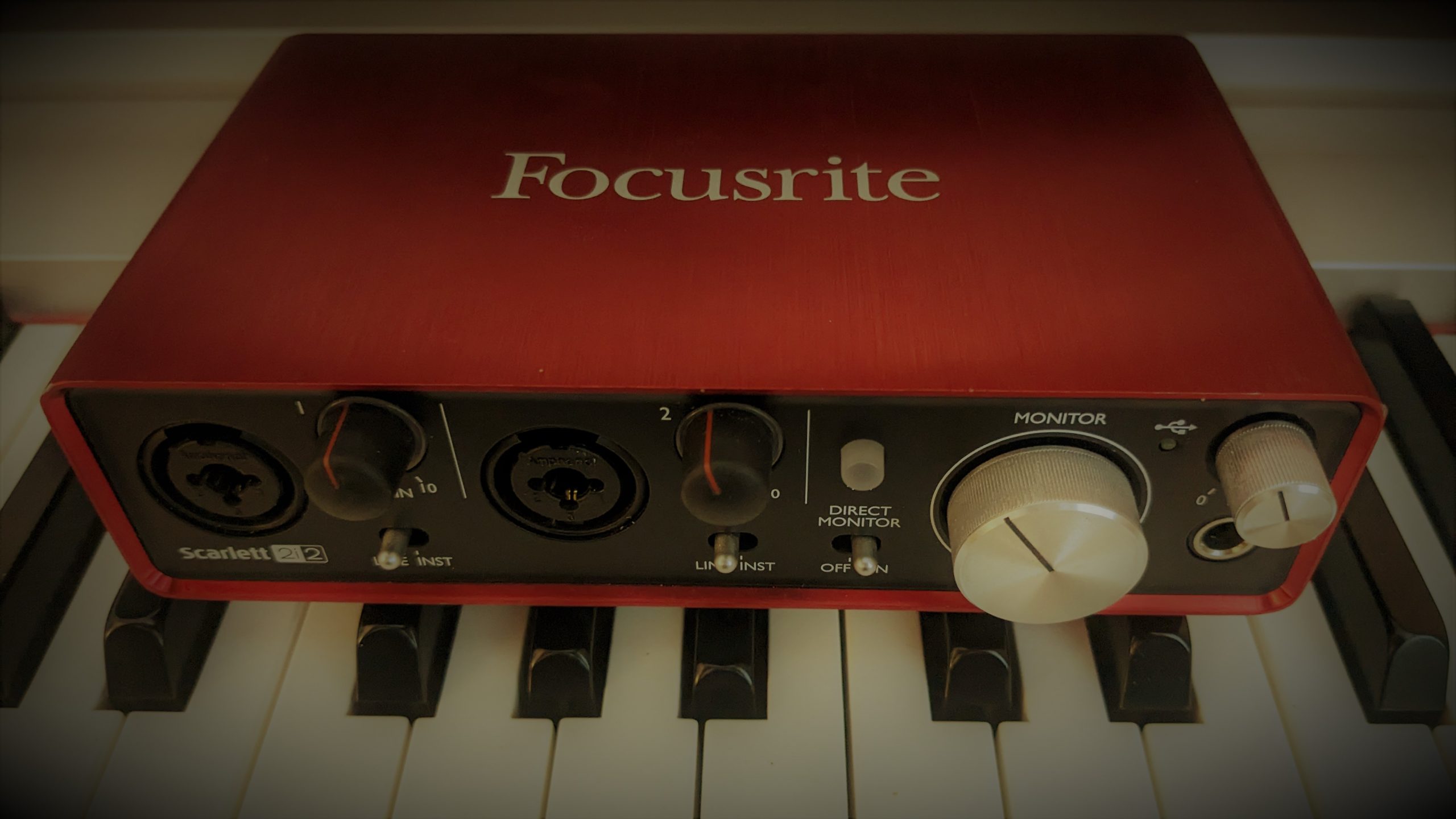 Captain Scarlett – Focusrite Scarlett 2i2 Review