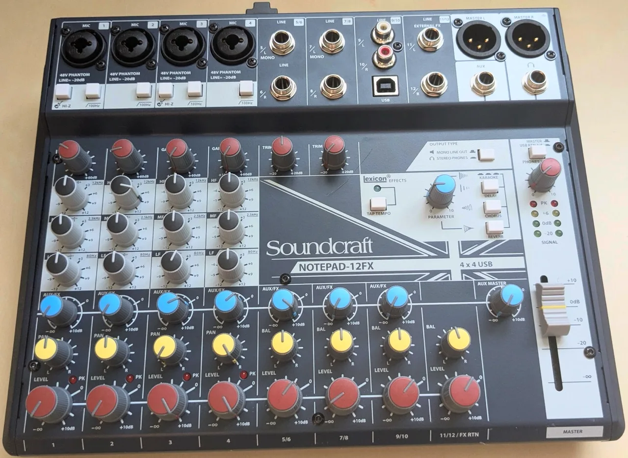 Soundcraft Notepad 12FX